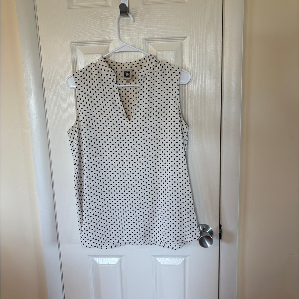 Anne Klein - Sleeveless White Polka Dot V-Neck Top